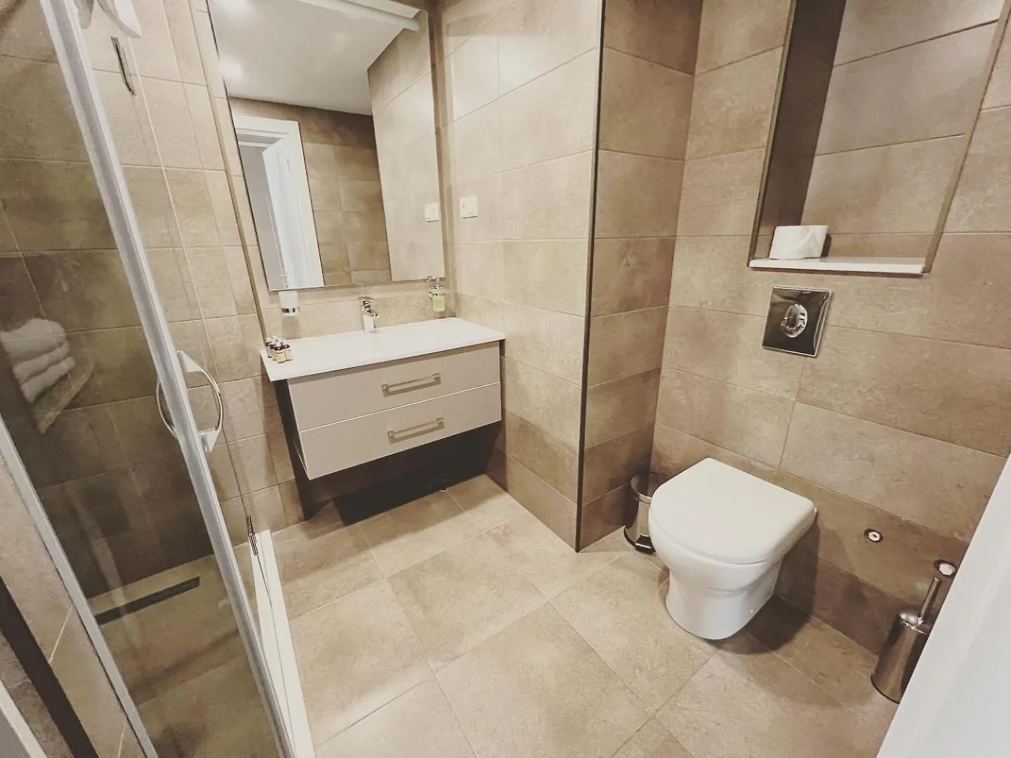 Gq Premium Apartments In Alliance Palace Batumi 0*,  Georgia